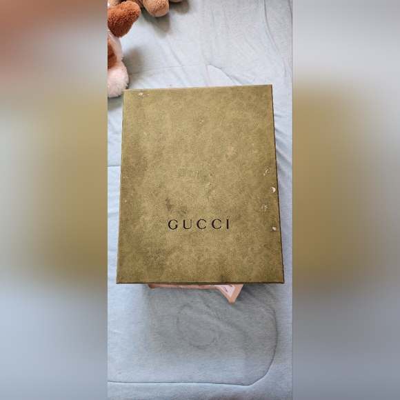 Gucci Sneakers 100% Authentic with Box - Picture 7 of 7